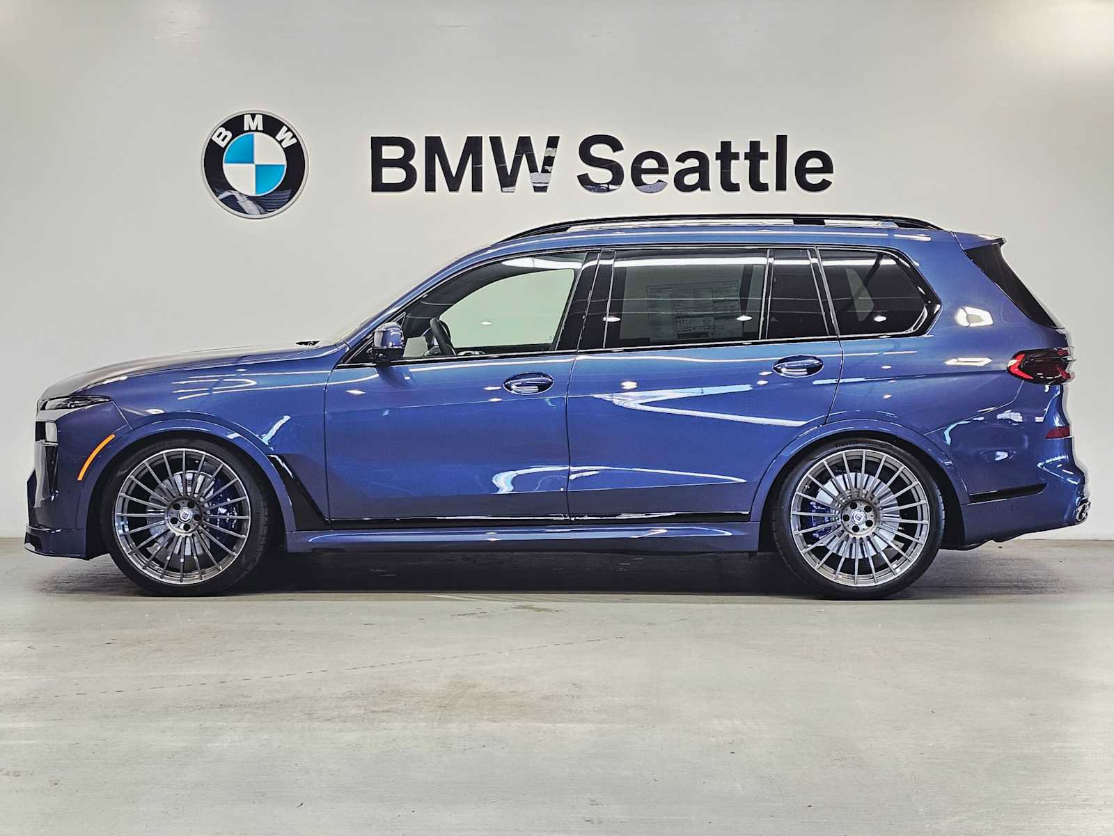 New 2026 BMW ALPINA XB7 image 3