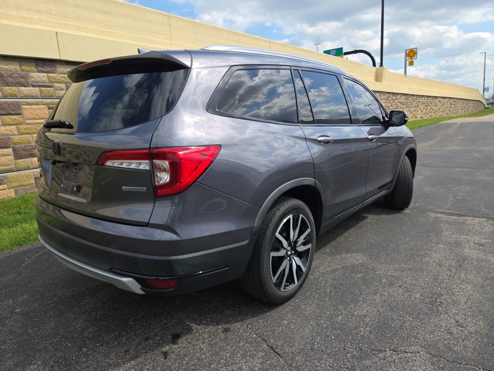 Used 2021 Honda Pilot Touring image 8