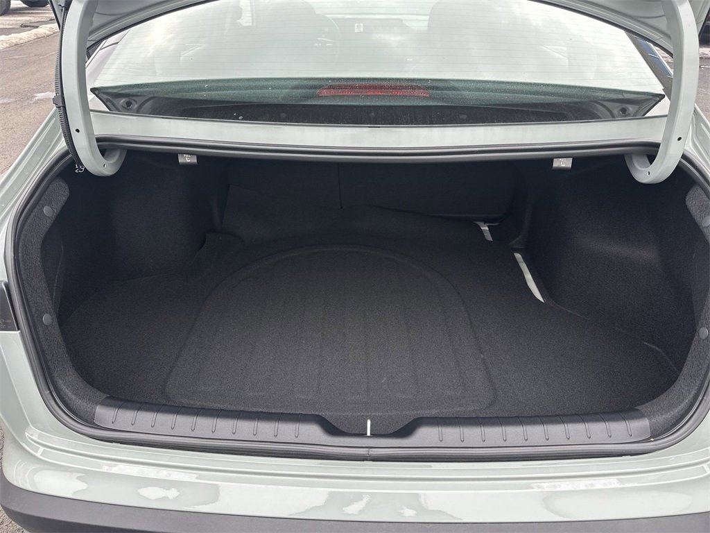 Used 2025 Kia K4 LXS image 28