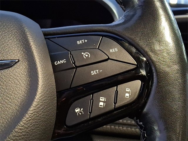 Used 2021 Chrysler Pacifica Touring-L w/ Uconnect Theater Family Group image 28