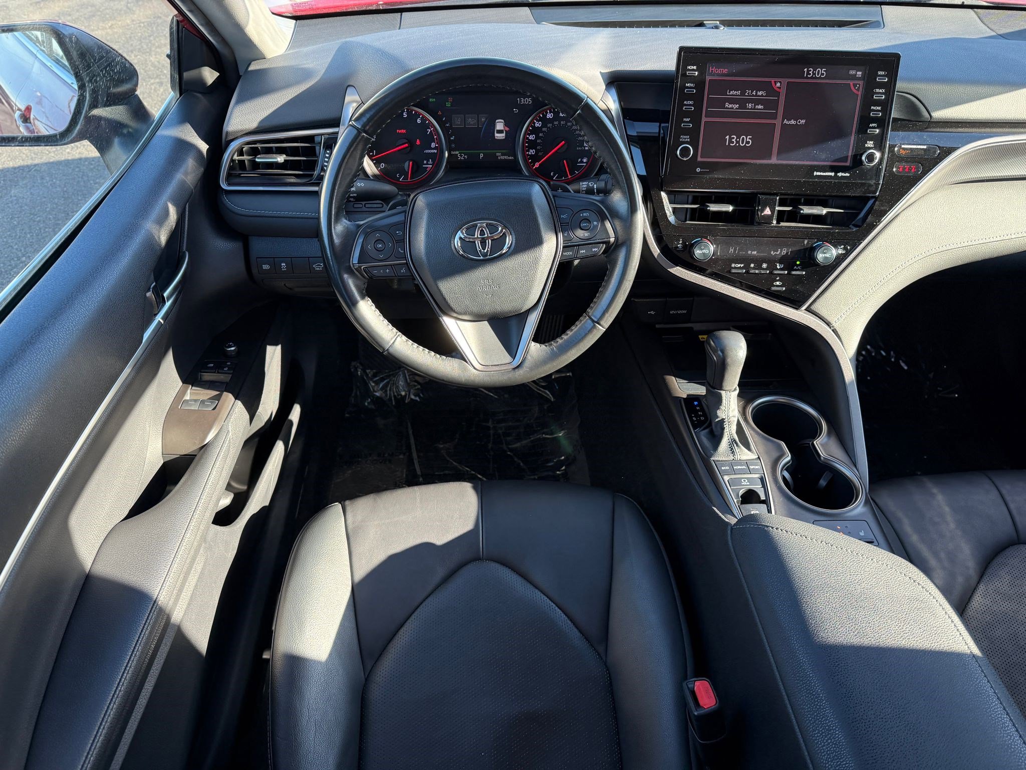 Used 2023 Toyota Camry XSE FWD image 18