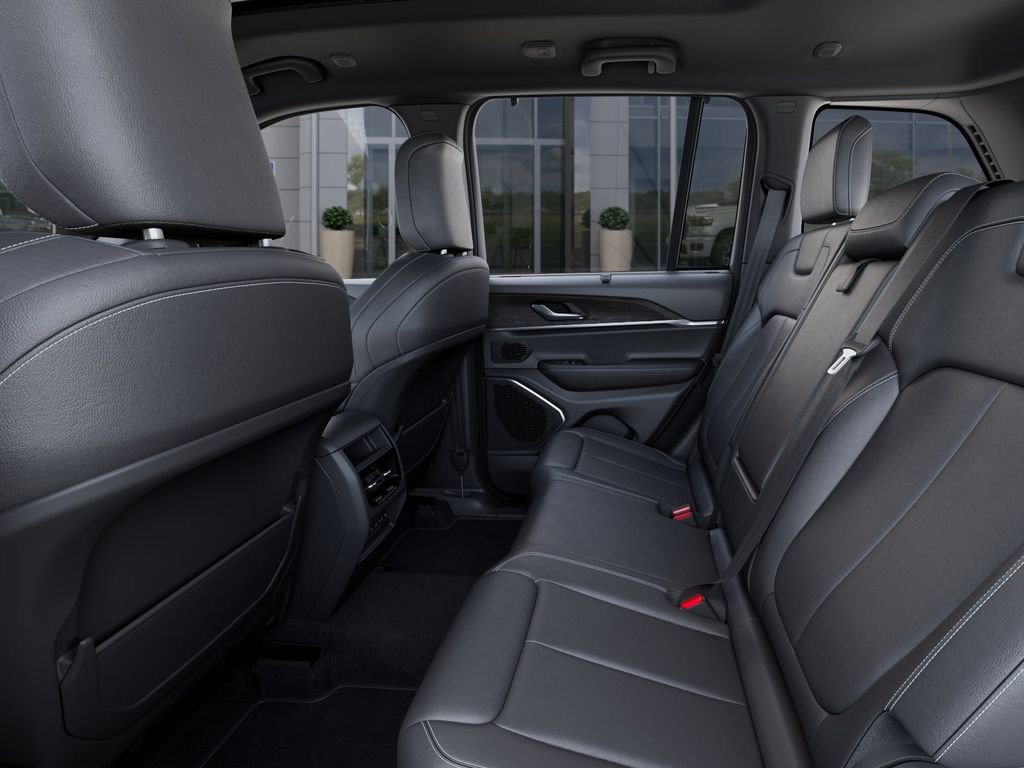New 2026 Jeep Grand Cherokee Limited w/ Luxury Tech Group II image 23