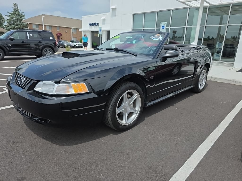 Used 2000 Ford Mustang GT RWD image 2