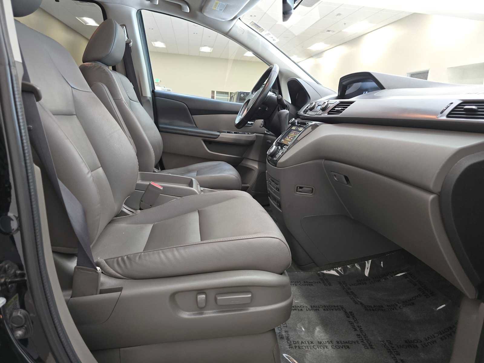Used 2014 Honda Odyssey Touring image 28