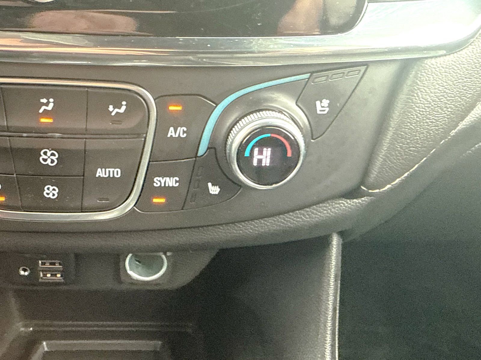 Certified 2023 Chevrolet Traverse Premier w/ Redline Edition image 32