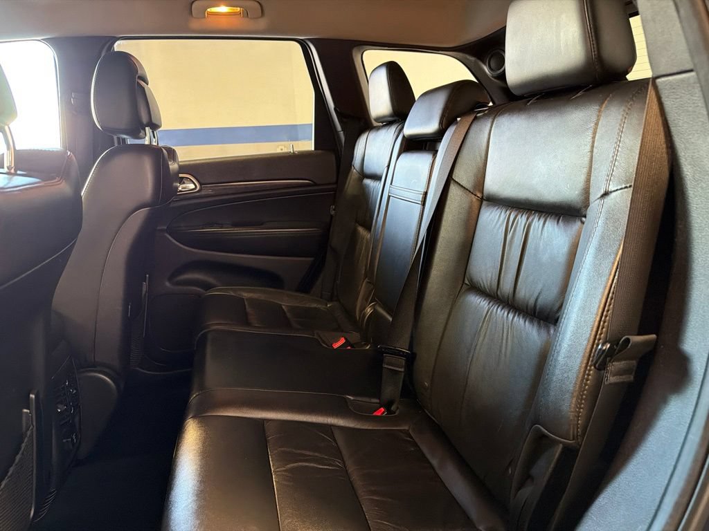 Used 2013 Jeep Grand Cherokee Laredo AWD/4WD image 22