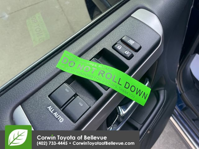 Used 2022 Toyota 4Runner Limited AWD/4WD image 19