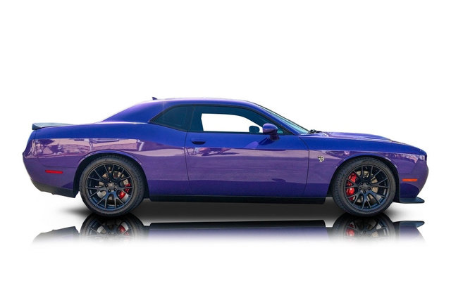 Used 2016 Dodge Challenger SRT Hellcat RWD image 2