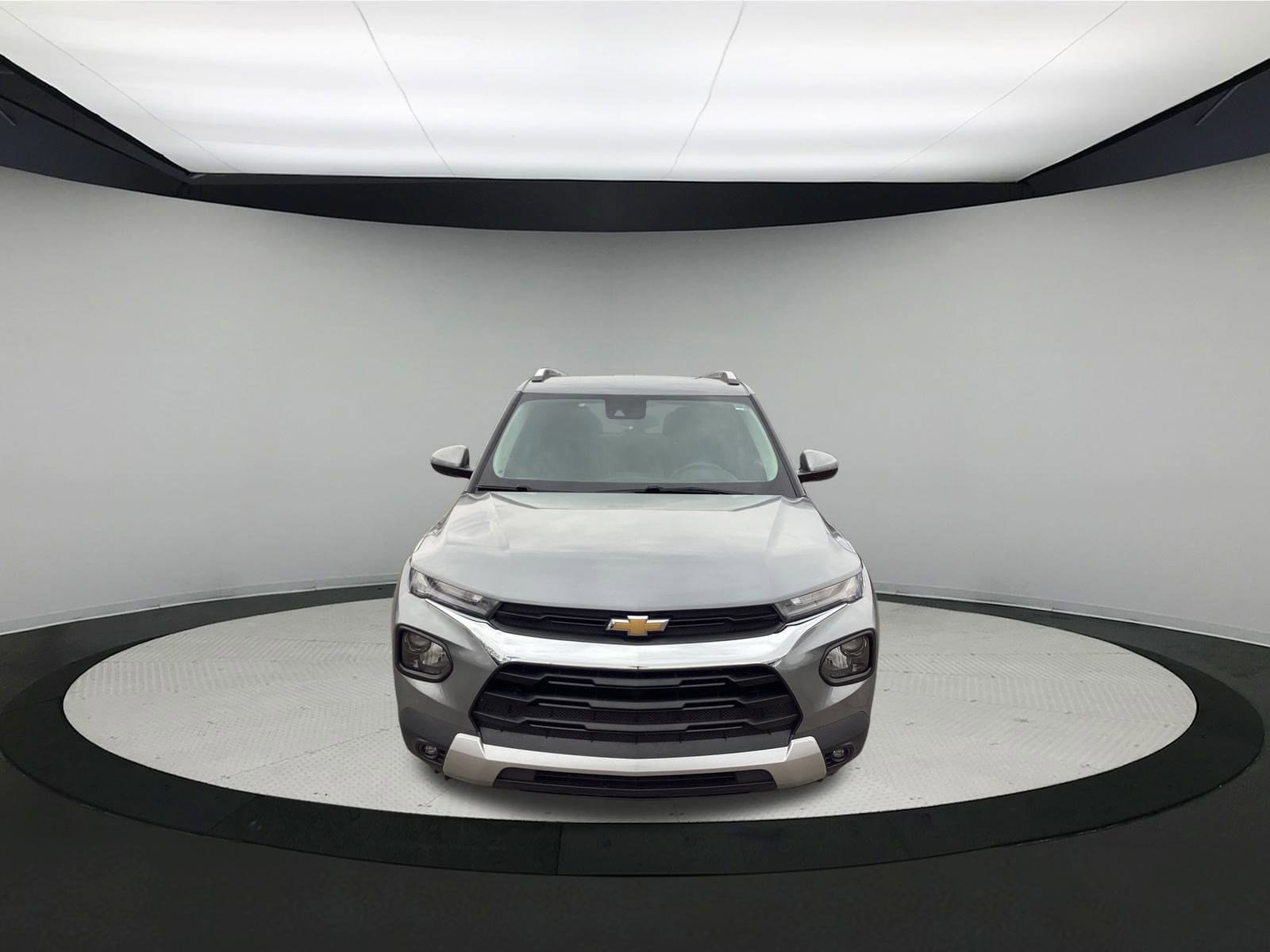 Used 2023 Chevrolet TrailBlazer LT FWD image 3