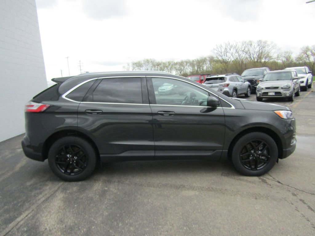 Used 2024 Ford Edge SEL w/ Convenience Package image 7