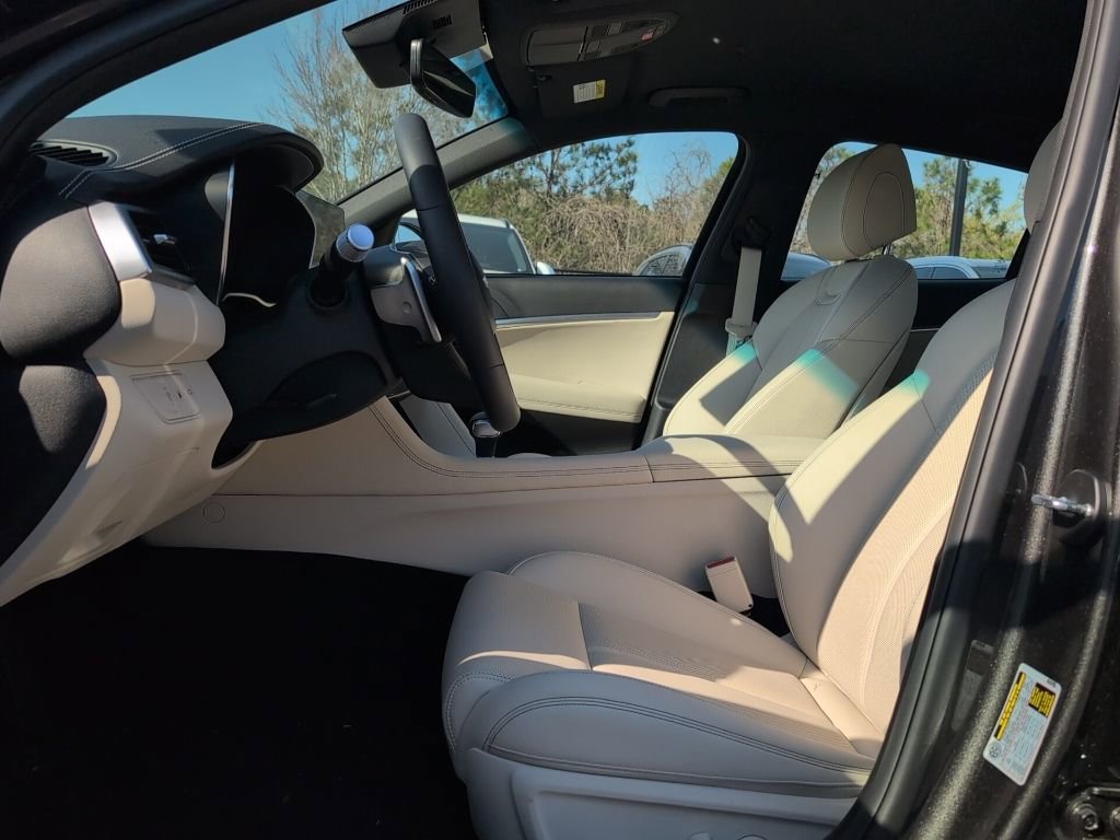 Used 2026 Genesis G70 2.5T image 8