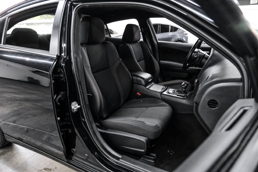 Used 2019 Dodge Charger SXT w/ Blacktop Package AWD/4WD image 44