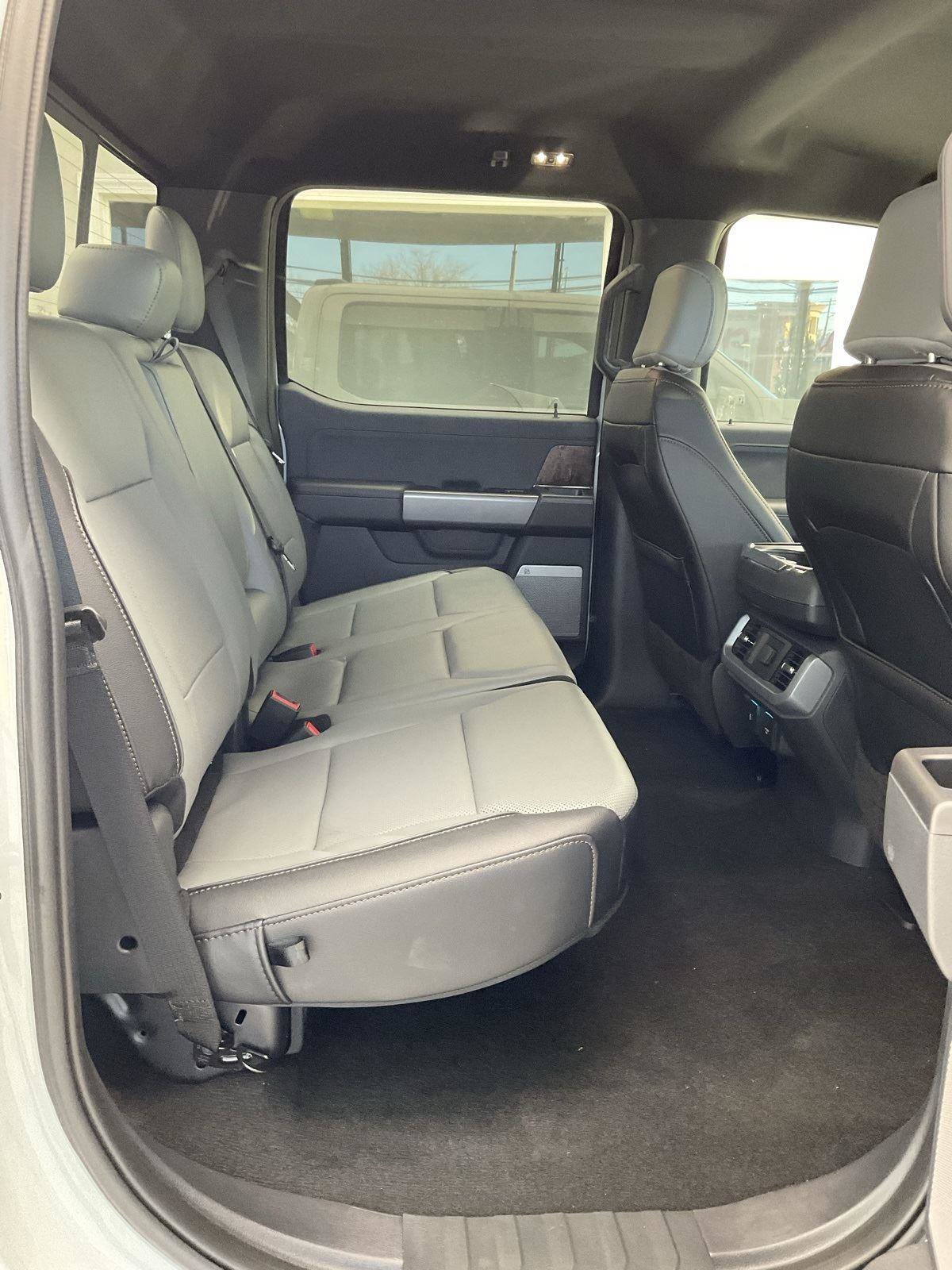 Used 2023 Ford F150 Lightning Lariat image 9