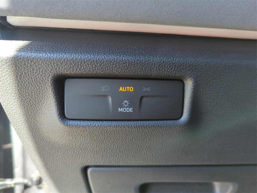 New 2026 Volkswagen Tiguan SE R-Line image 41