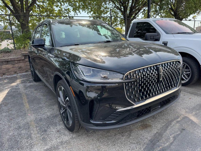 Certified 2025 Lincoln Aviator Reserve w/ Equipment Group 201A image 3