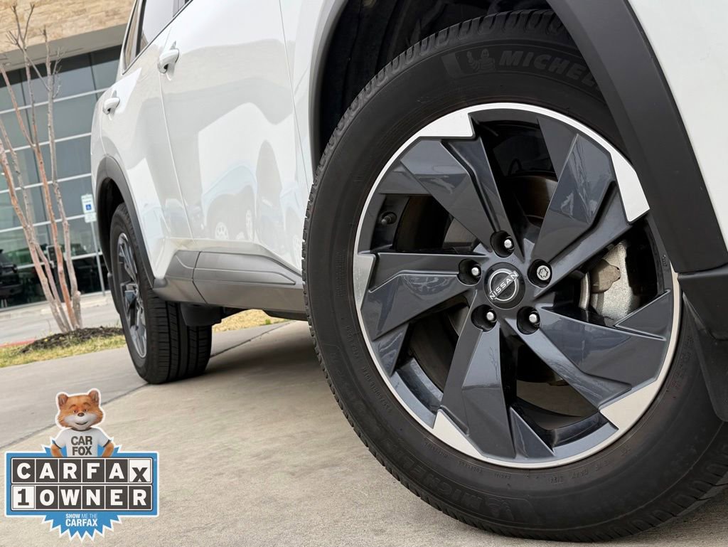 Used 2024 Nissan Rogue SV w/ SV Premium Package image 20