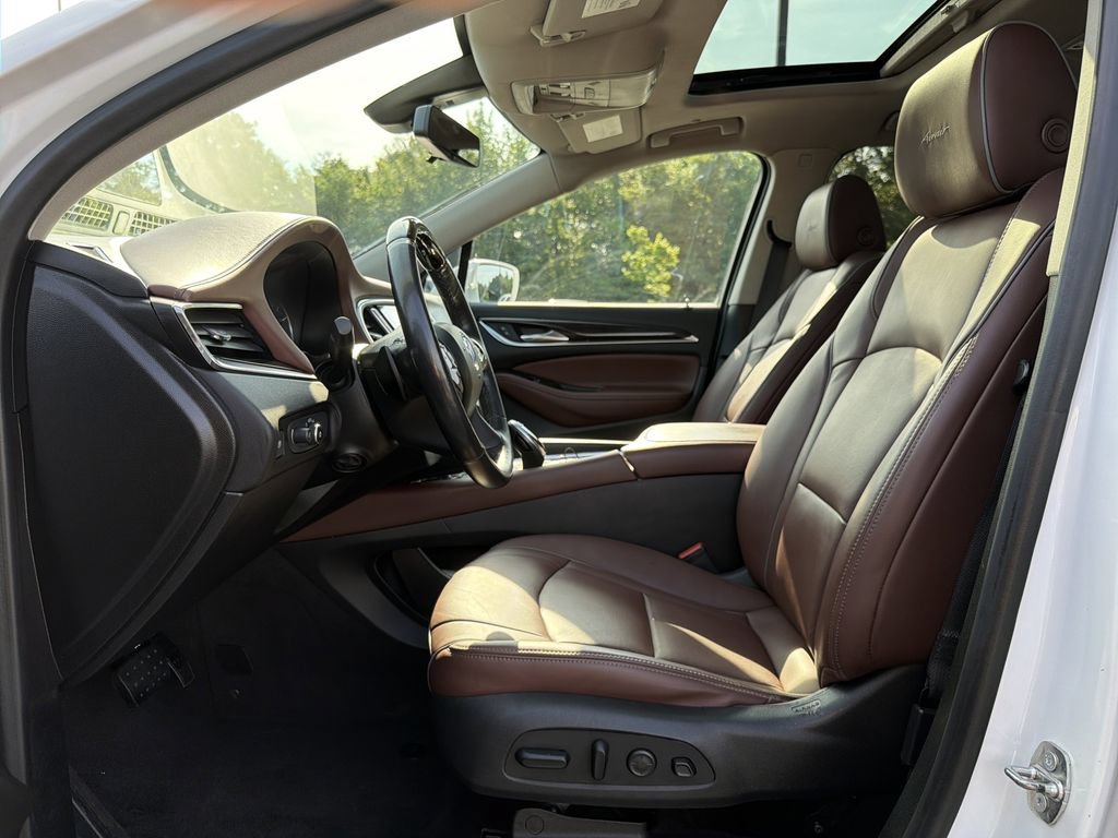 Used 2020 Buick Enclave Avenir w/ Avenir Technology Package FWD image 11