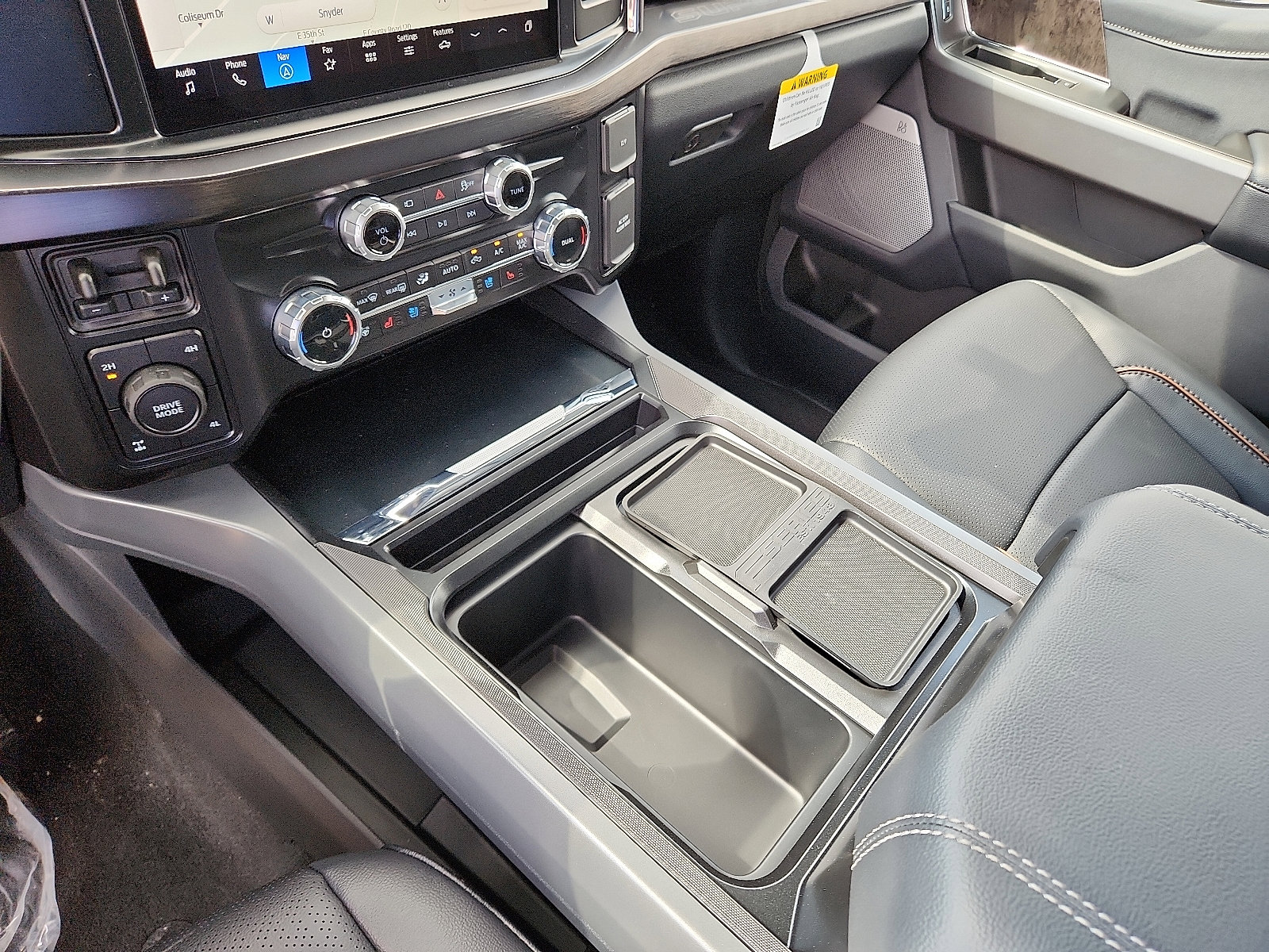 New 2026 Ford F350 Lariat w/ Black Appearance Package image 19