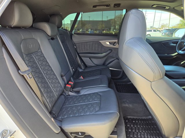 Used 2023 Audi RS Q8 AWD/4WD image 21