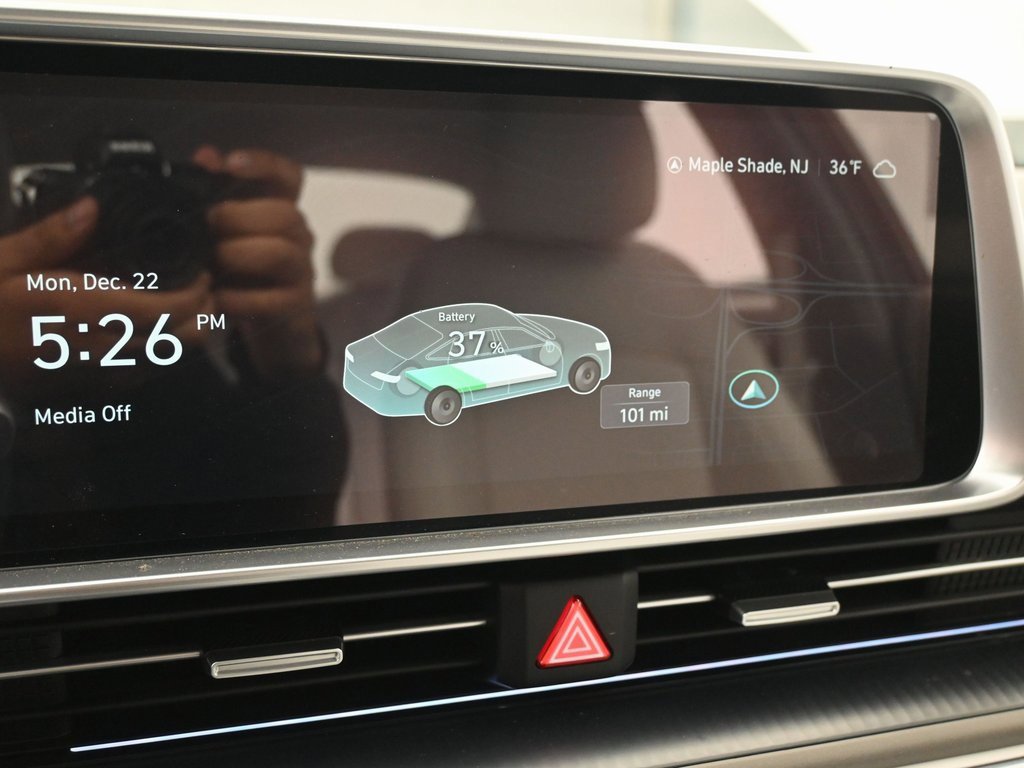 Used 2023 Hyundai Ioniq 6 SEL image 13