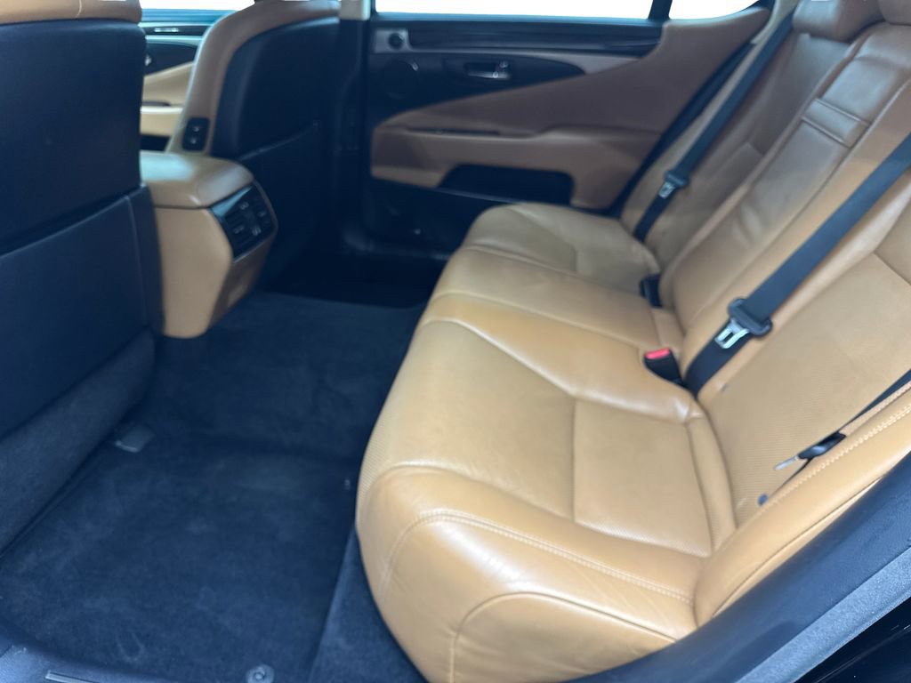 Used 2013 Lexus LS 460 L w/ Preferred Accessory Package image 33