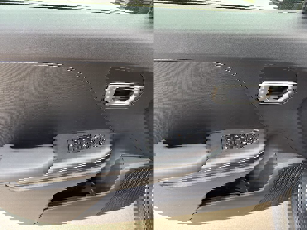 New 2026 Kia K4 LX image 9