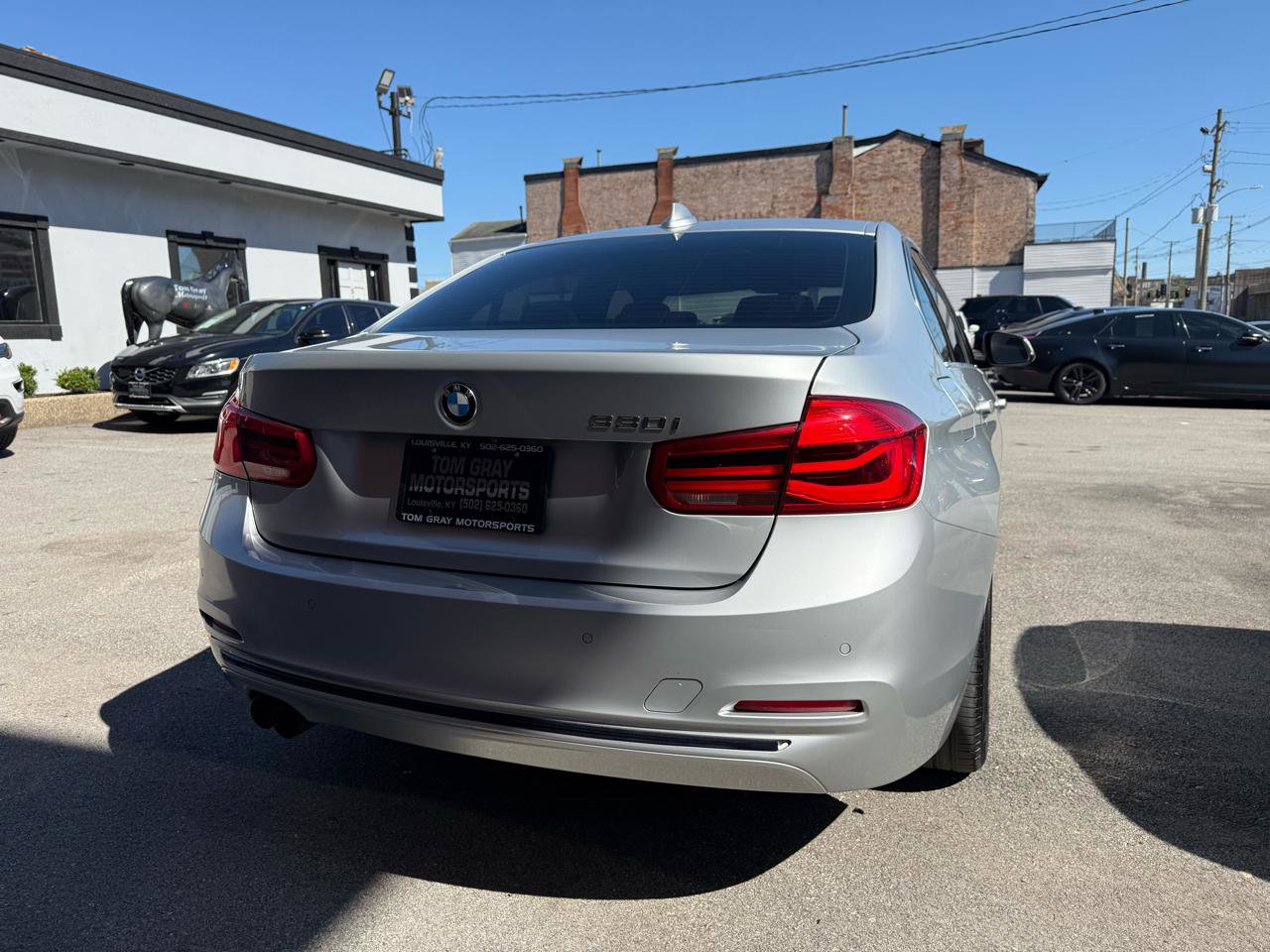 Used 2017 BMW 330i 330i Sedan South Africa image 3