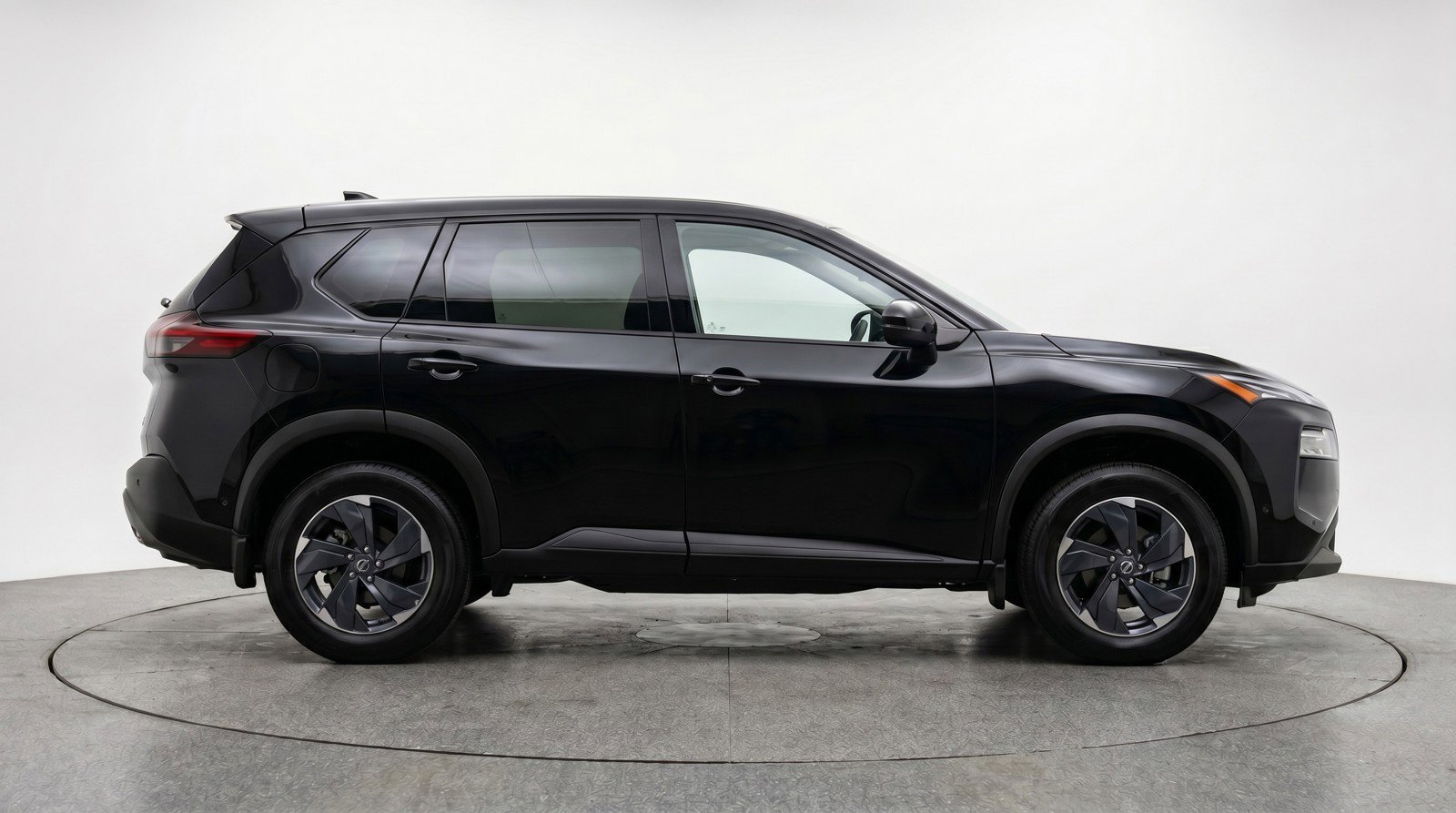 Used 2025 Nissan Rogue SV AWD/4WD image 11