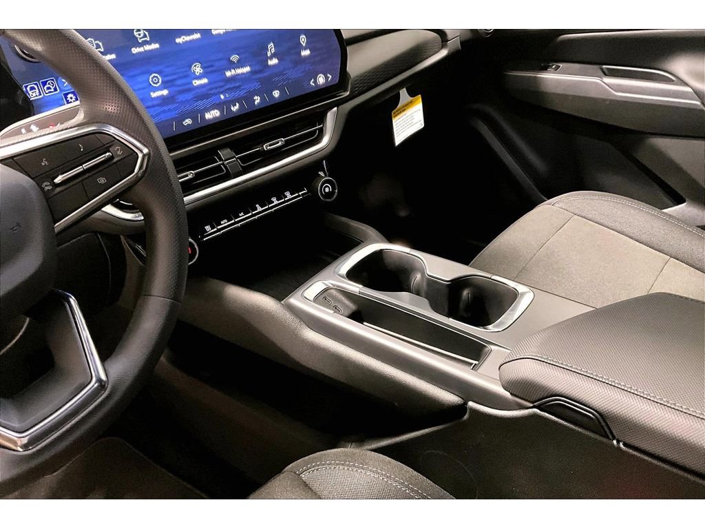 New 2026 Chevrolet Equinox EV LT image 9