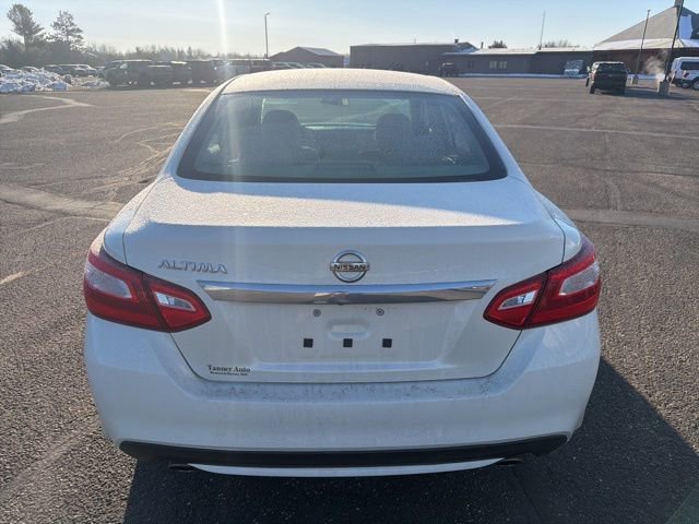 Used 2017 Nissan Altima 2.5 S w/ Power Driver Seat Package image 4