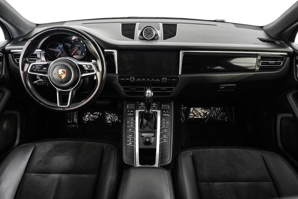 Used 2019 Porsche Macan w/ Premium Package AWD/4WD image 13