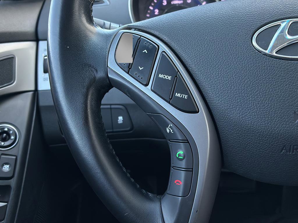 Used 2015 Hyundai Elantra Limited FWD image 26