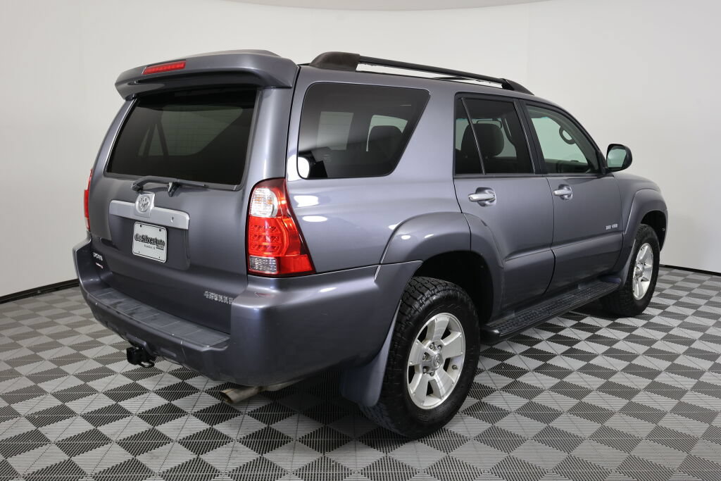 Used 2008 Toyota 4Runner SR5 AWD/4WD image 2
