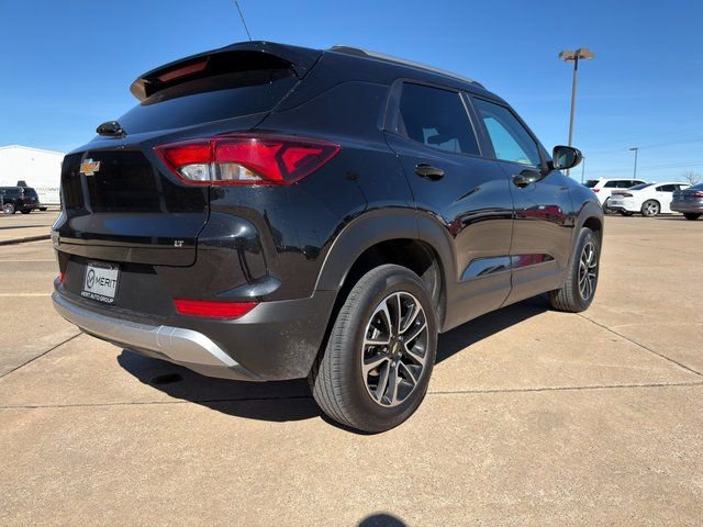 Used 2025 Chevrolet TrailBlazer LT AWD/4WD image 18