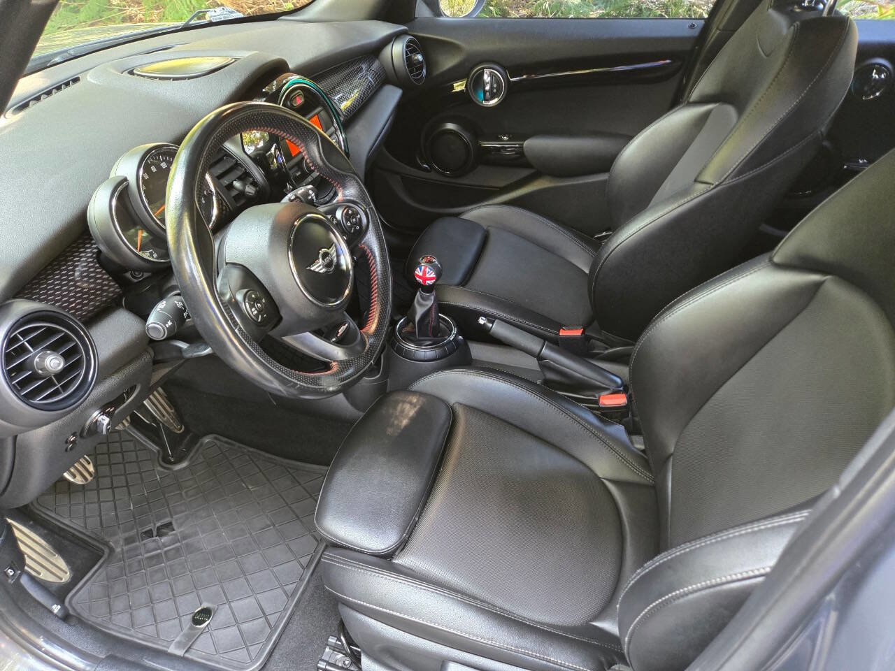 Used 2016 MINI Cooper S image 2