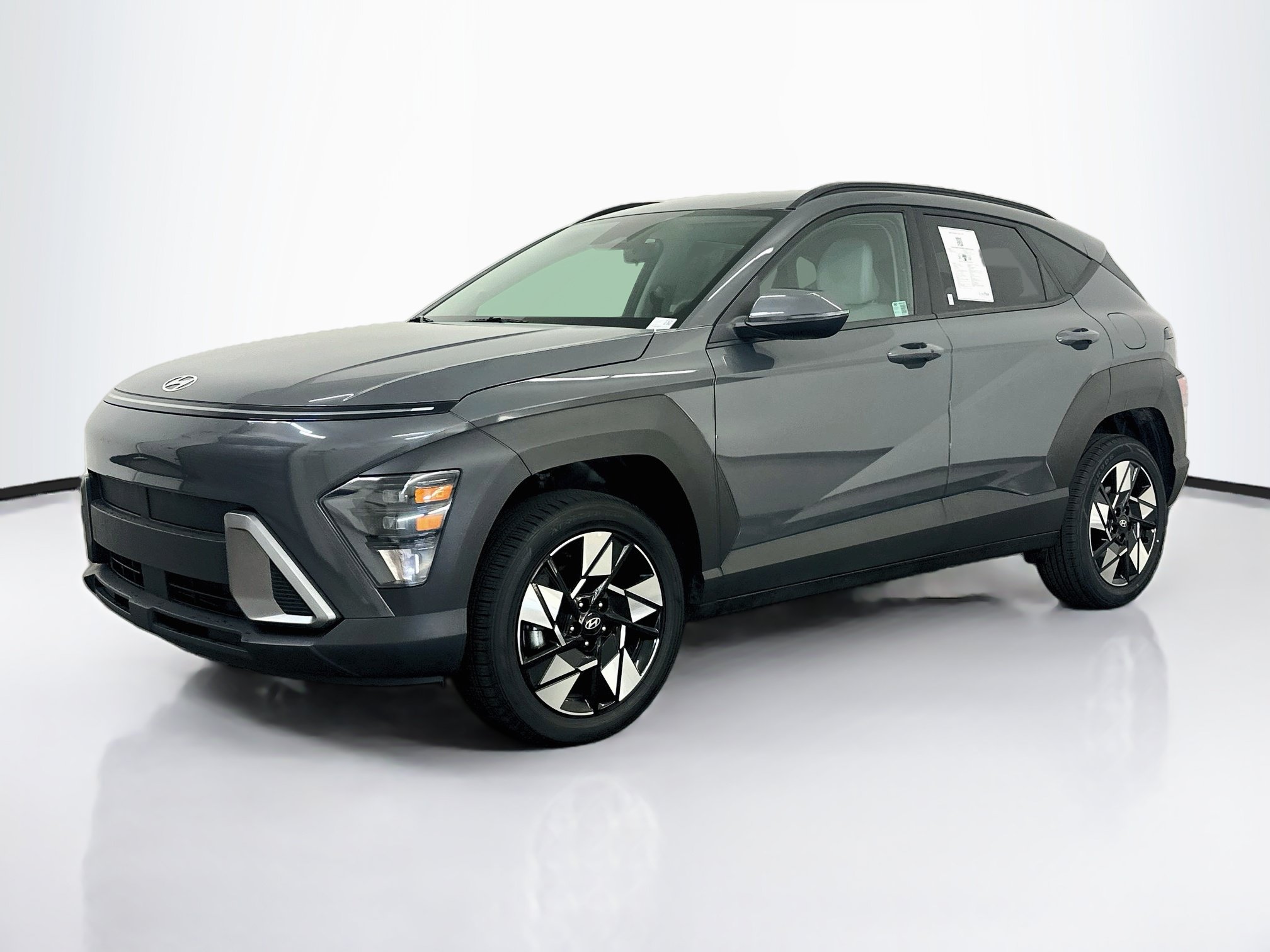Used 2025 Hyundai Kona SEL AWD/4WD image 3
