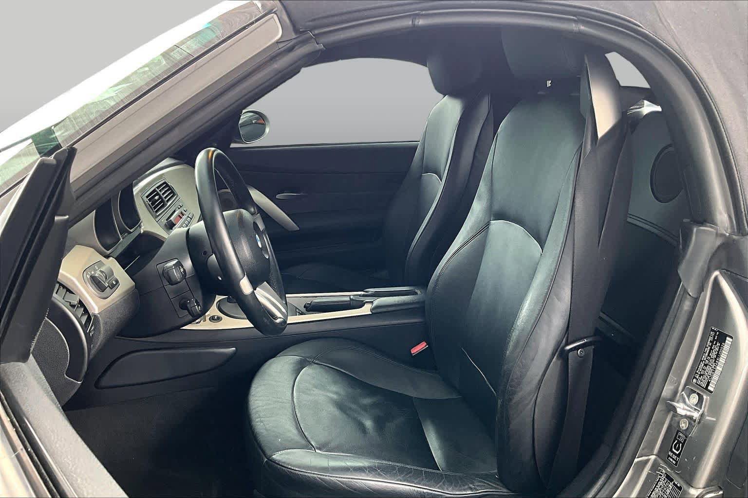 Used 2003 BMW Z4 3.0i RWD image 7