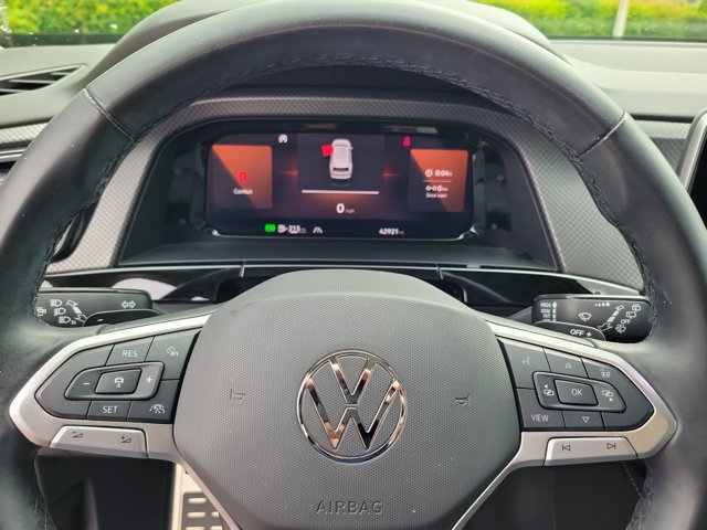 Used 2024 Volkswagen Atlas Peak Edition SE AWD/4WD image 24