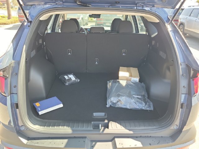 New 2026 Hyundai Tucson SE w/ Tow & Go Package FWD image 27