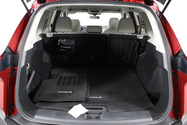 Certified 2023 Nissan Rogue SV image 18
