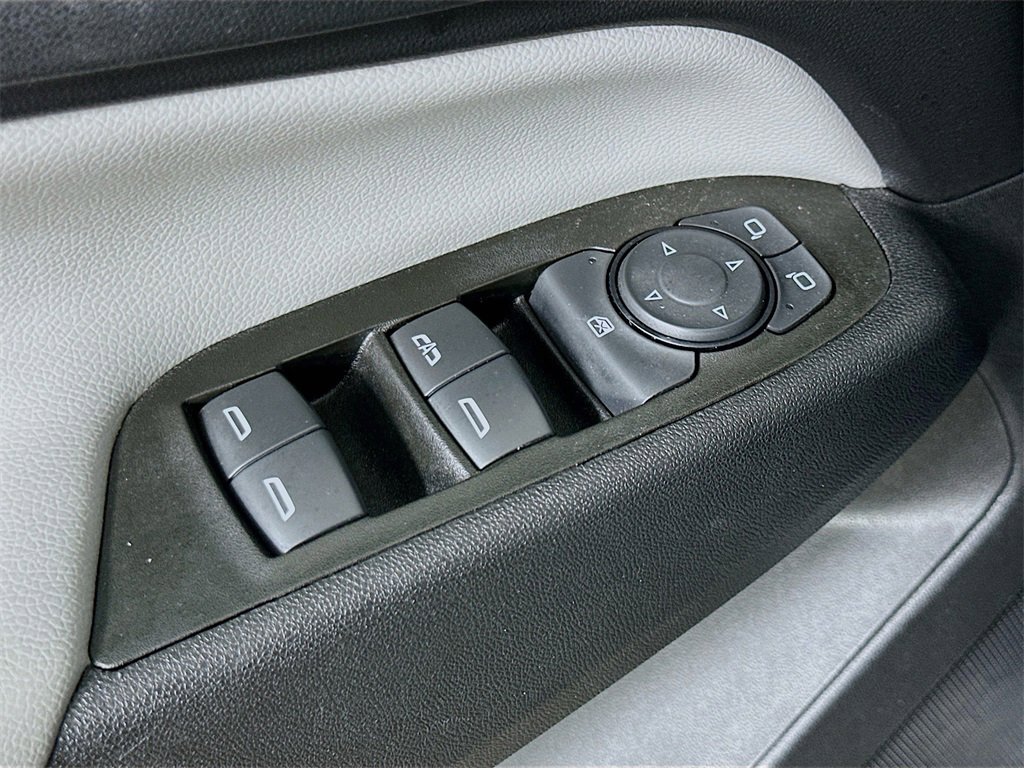 Used 2022 Chevrolet Equinox LS image 16