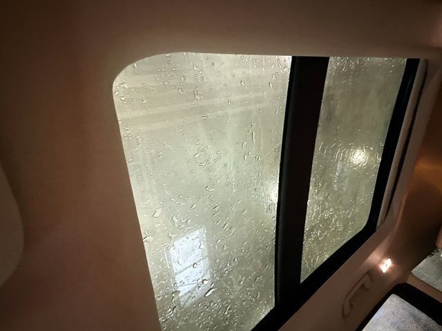 Used 2018 Ford Escape Titanium w/ Ford Safe & Smart Package image 23