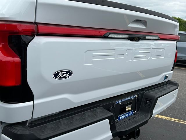 New 2025 Ford F150 Lightning Lariat image 8