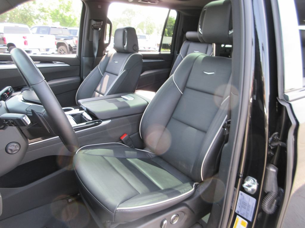 Certified 2026 Cadillac Escalade ESV Sport w/ Touring Package AWD/4WD image 22