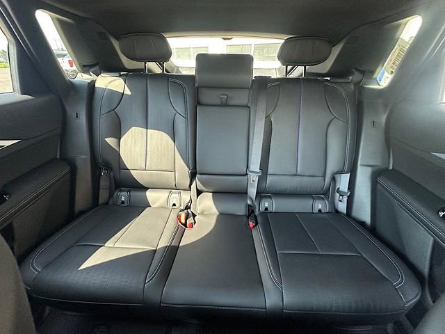 New 2025 Cadillac Lyriq Luxury image 23