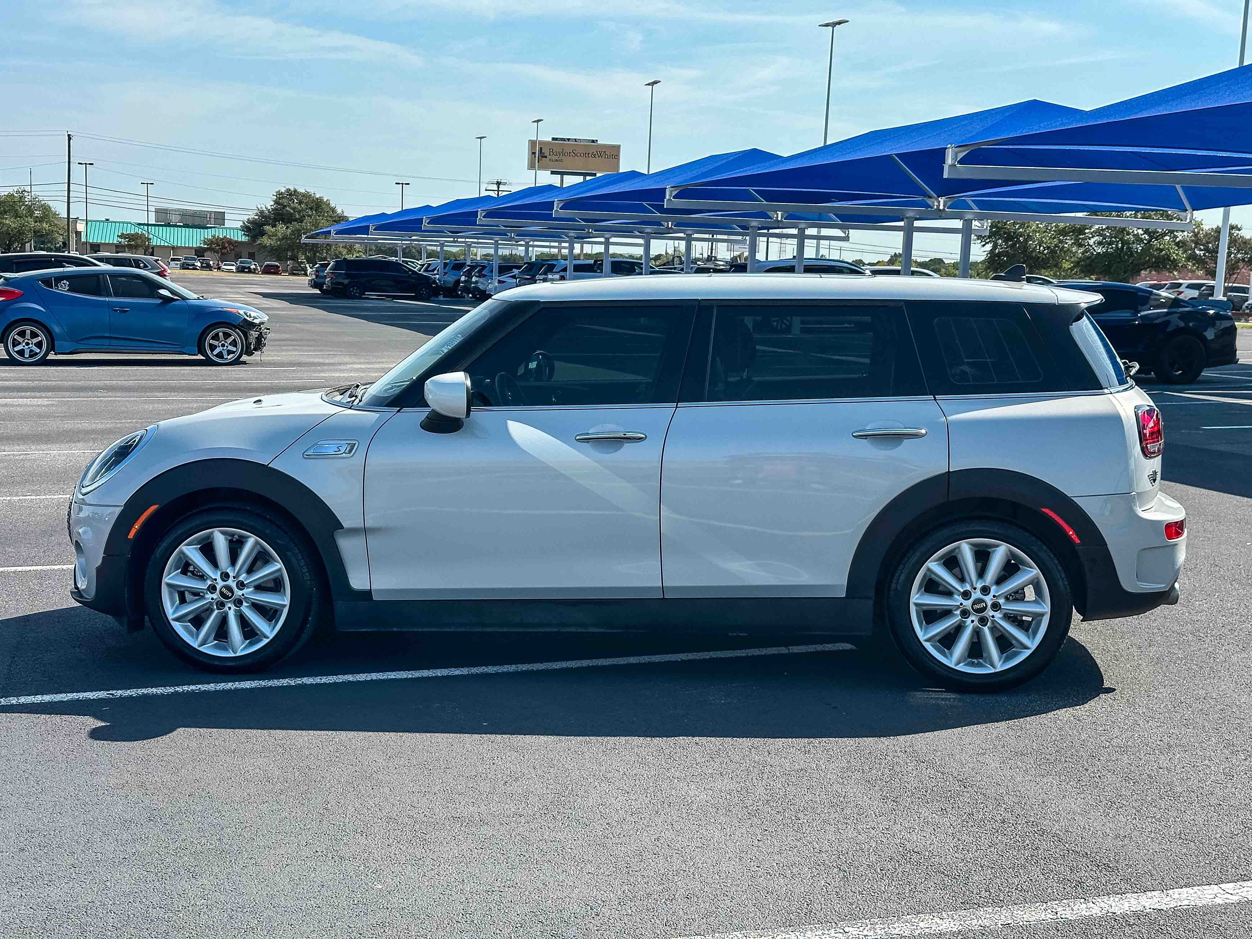 Used 2022 MINI Cooper Clubman S w/ Signature Upholstery Package FWD image 9