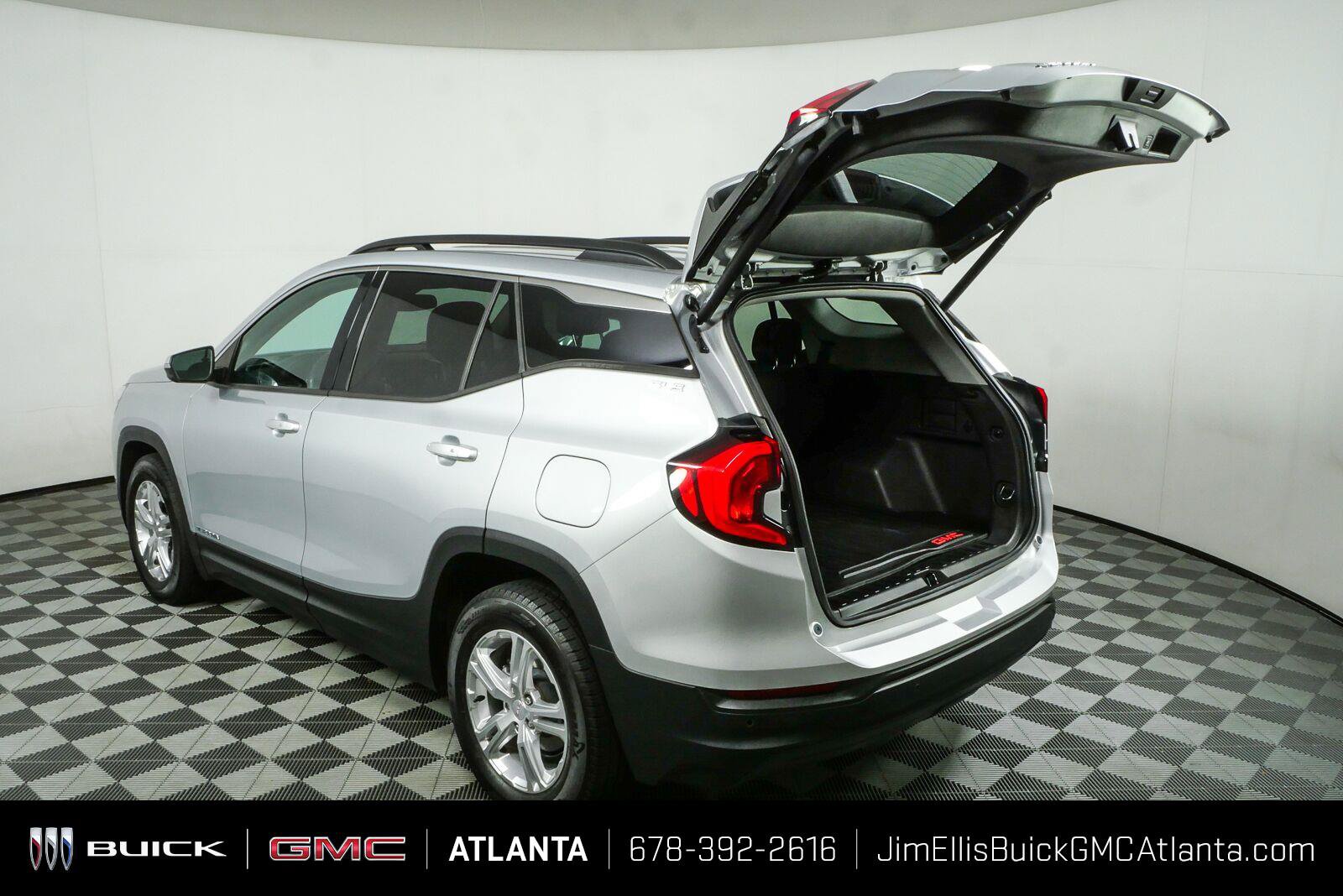 Used 2020 GMC Terrain SLE w/ Driver Convenience Package FWD image 31