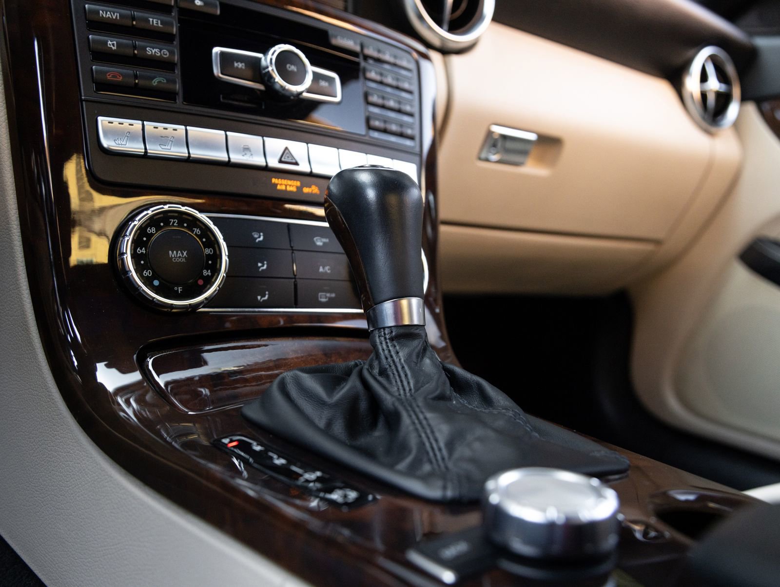 Used 2013 Mercedes-Benz SLK 250 image 30