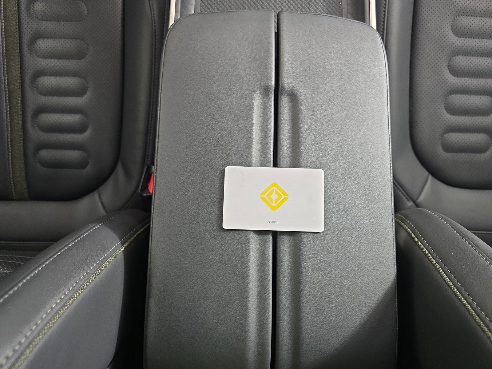 Used 2022 Rivian R1T Adventure AWD/4WD image 31