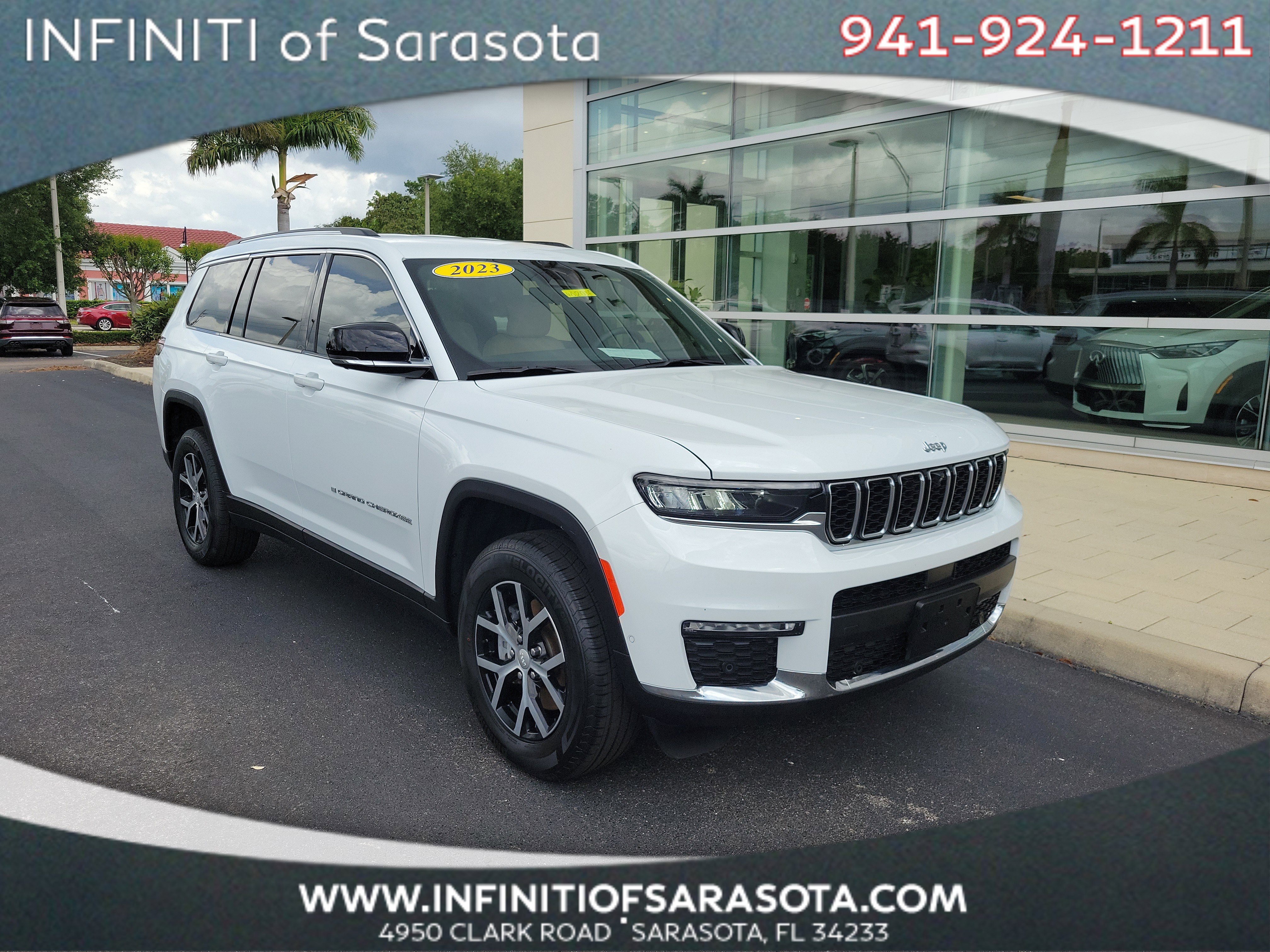 Used 2023 Jeep Grand Cherokee L Limited w/ Luxury Tech Group II AWD/4WD image 1